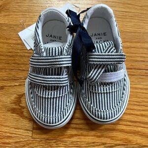 Janie and Jack blue and white seersucker sneakers size 6